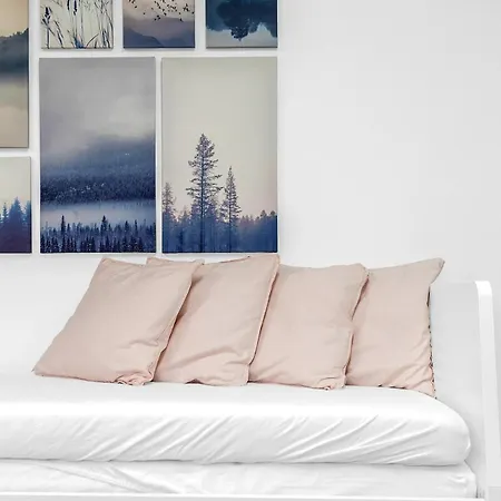 Apartment Modern 2 Bedroom In Centre