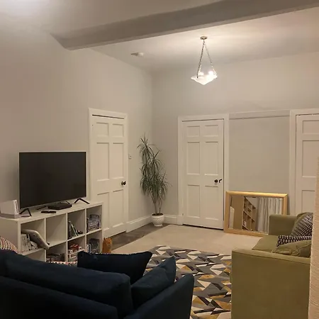 Spacious In 아파트