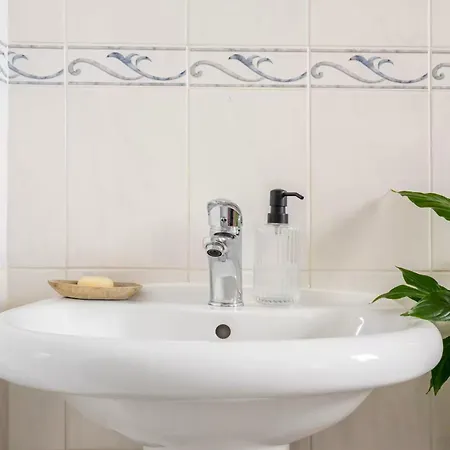 民宿 Peace In The *