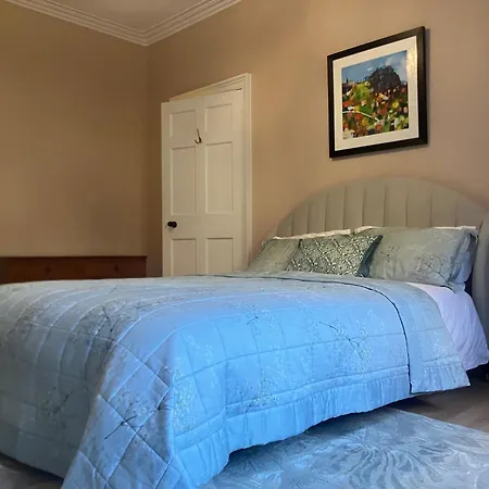 Spacious In * Edinburgh