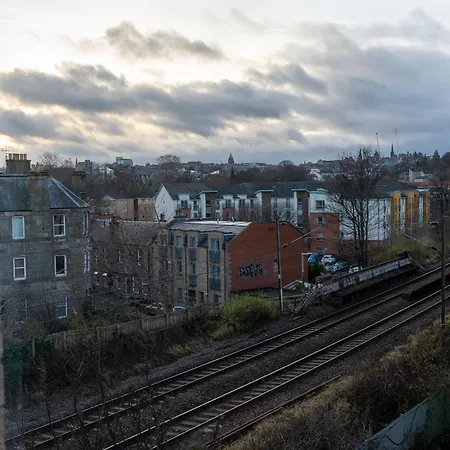 Modern 2br City Centre Apt With Arthur's Seat View Appartamento
