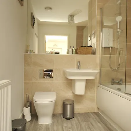 Modern 2br City Centre Apt With Arthur's Seat View Appartamento Edimburgo