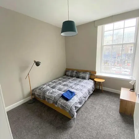 Modern New Town Flat Appartement *