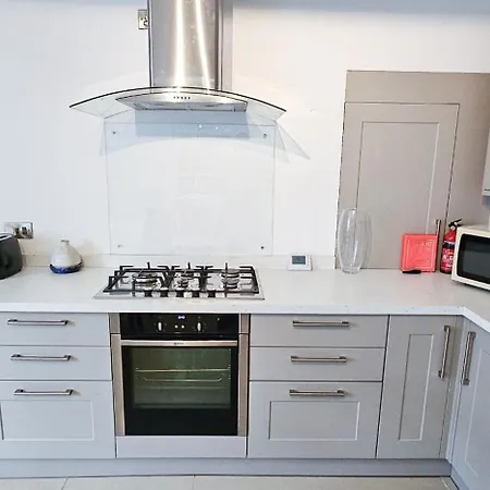 Russel House - 4 Bedroom - The Royal Mile