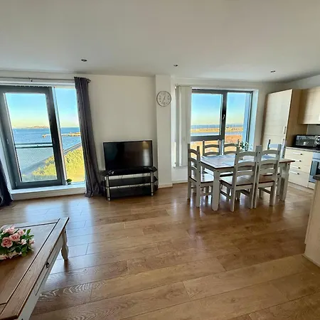 Apartment Britannia Ocean Park - Oceanfront And Sea View - Free Parking & Fast Wifi *