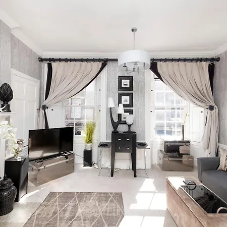 Elegant Flat Near Princes Street - Perfect Location, 24-7 Customer Support Edynburg