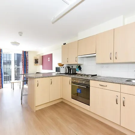 Apartment Premium Student-only At Portsburgh Court, Edinburgh