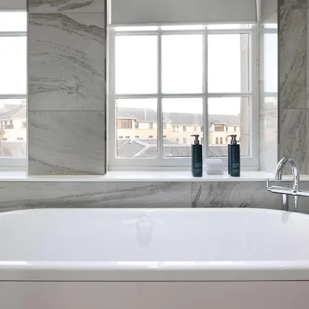 Doubletree By Hilton Centre 4* Edimburgo