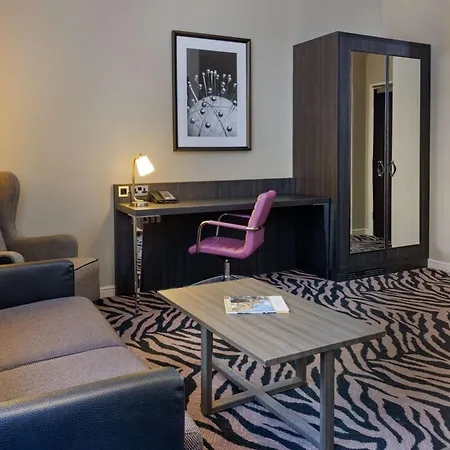 Doubletree By Hilton Centre