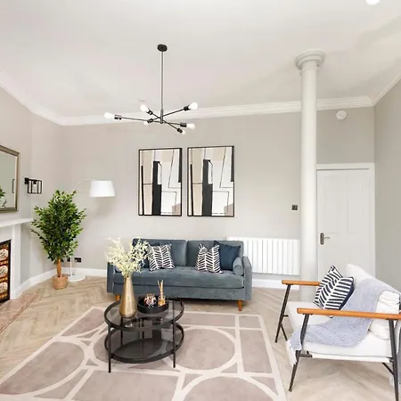 Castle View In The Heart Of Historic Old Town *