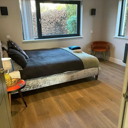 Breathtaking 5 Bedroom Townhouse In Murrayfield Location, Free Parking Вилла