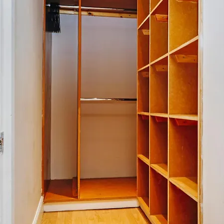 Large 3 Bed 3 Bath - New Town Apartment Edinburgh