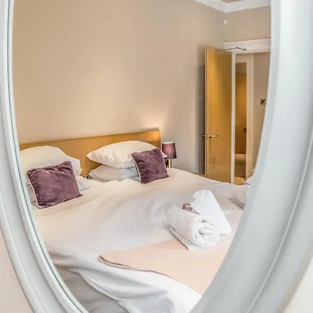 Daire Large 3 Bed 3 Bath - New Town Edinburgh