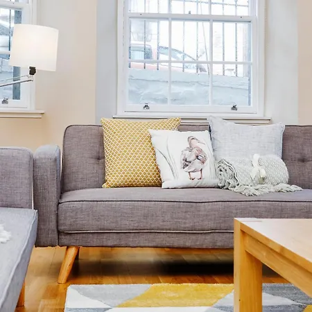 Διαμέρισμα Large 3 Bed 3 Bath - New Town *