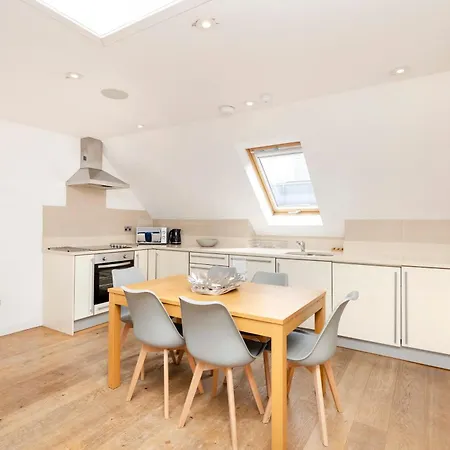 Joivy Superb 2-Br Flats In The Heart Of Edinburgh Edinburgh