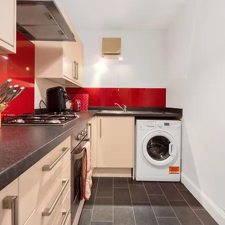 Апартаменты Gorgeous, Cozy 2br Royal Mile-old Town