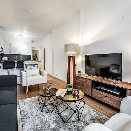 Cozy 2 Bed With Great View - Parking Apartament Edynburg