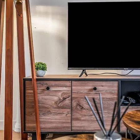 Apartament Cozy 2 Bed With Great View - Parking Edynburg