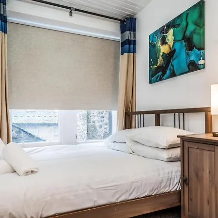 Apartment Cozy 2 Bed With Great View - Parking *