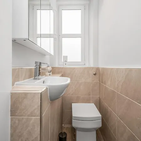 Cosy From Near Holyrood Palace * 에든버러