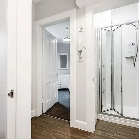 아파트 Cosy From Near Holyrood Palace