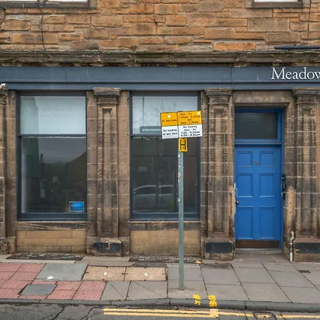 Cosy From Near Holyrood Palace 아파트 에든버러