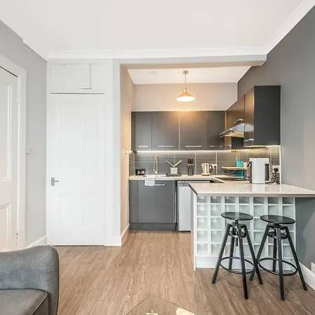 Cosy From Near Holyrood Palace Apartment *