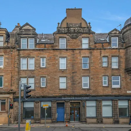 Cosy From Near Holyrood Palace 아파트 *