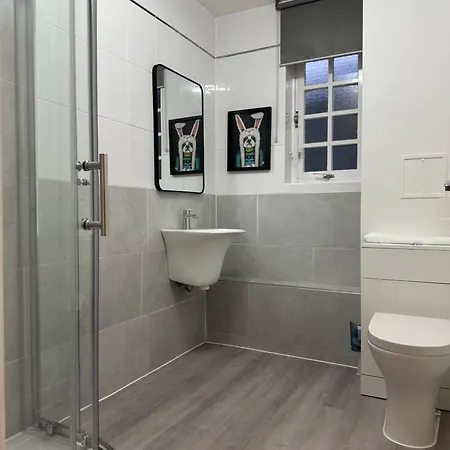 Causewayside Free Parking Apartment Edinburgh