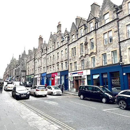 Boho Old Town Base Apartment Edinburgh