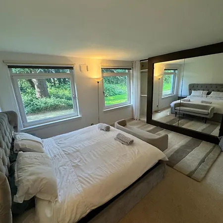 アパート 3 Bedroom Tranquil Ground Floor Flat In Merchiston *