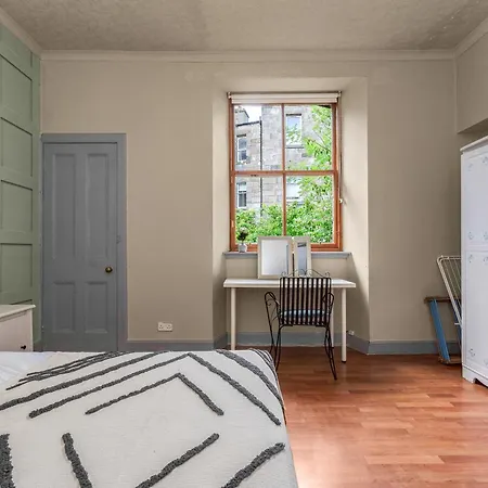 Central, Cozy 2br-1ba-haymarket - With Parking 公寓 *