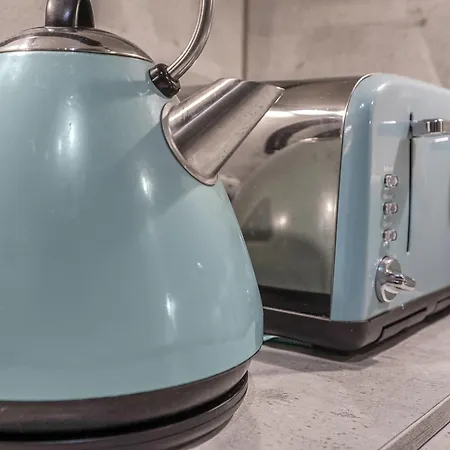 Central, Cozy 2br-1ba-haymarket - With Parking Appartement Édimbourg