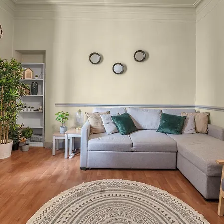 Central, Cozy 2br-1ba-haymarket - With Parking *