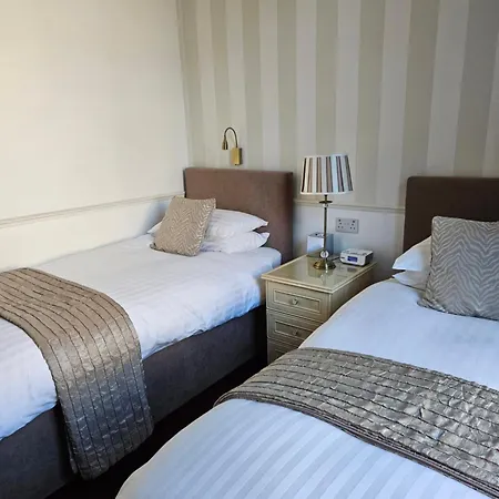 Highfield 4* Edinburgh