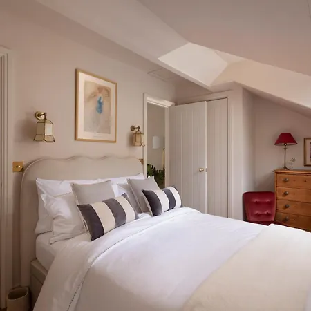 Luxury Mews In The Heart Of New Town