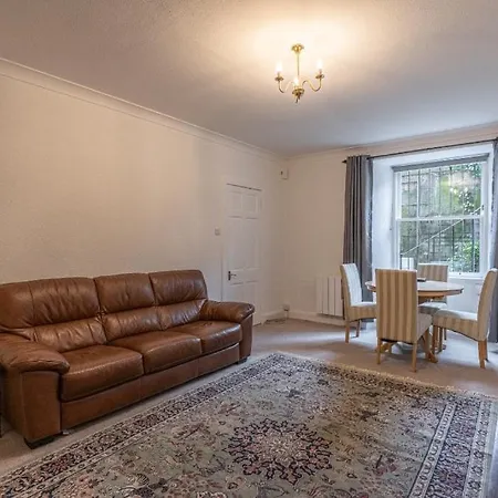 In Excellent Centre Location * Edinburgh