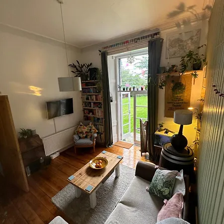 Apartment Quirky In The Heart Of Leith With Garden