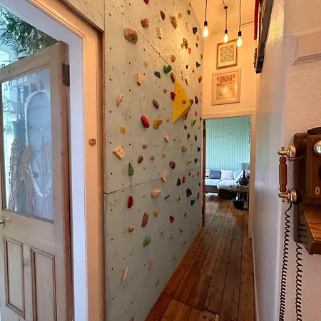 Quirky In The Heart Of Leith With Garden Edinburgh