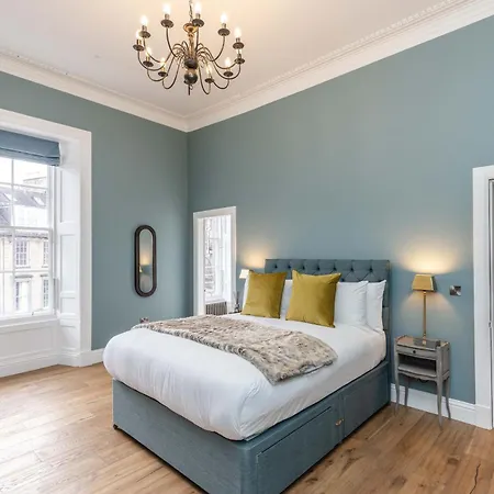 Apartment Dragon Luxury At 9 Albyn Place Edinburgh