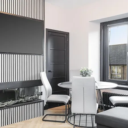 Traditional 1-bed Apartment *