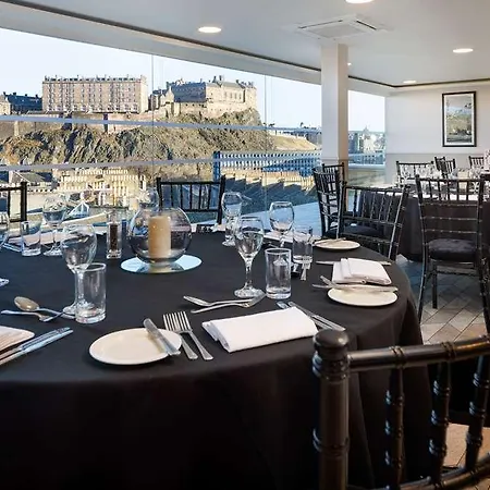 Doubletree By Hilton Centre 4*