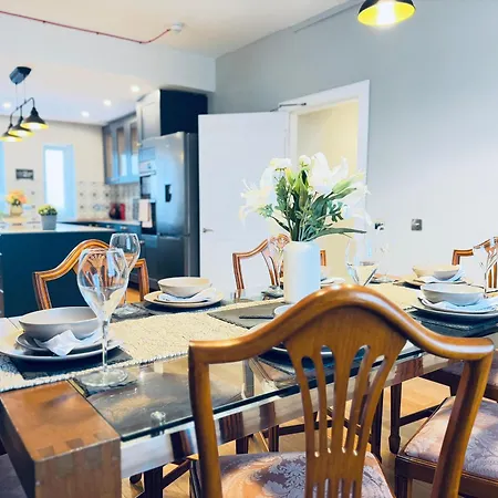 From - Iona - Private Members Club Accommodatie bij particulieren