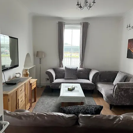 Semesterbostad 4 Bed Near Airport