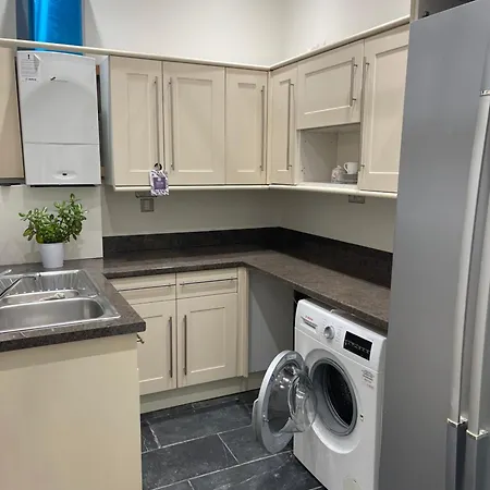Victorian House 3 Bedrooms, 5 Guests Apartment Edinburgh