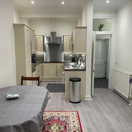 Apartment Victorian House 3 Bedrooms, 5 Guests