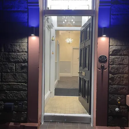 Victorian House 3 Bedrooms, 5 Guests Edinburgh