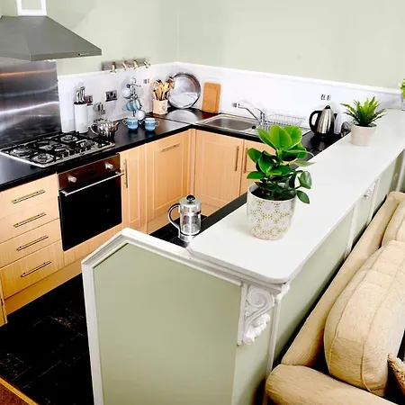 Elegant New Town Georgian Centre Flat Apartment *