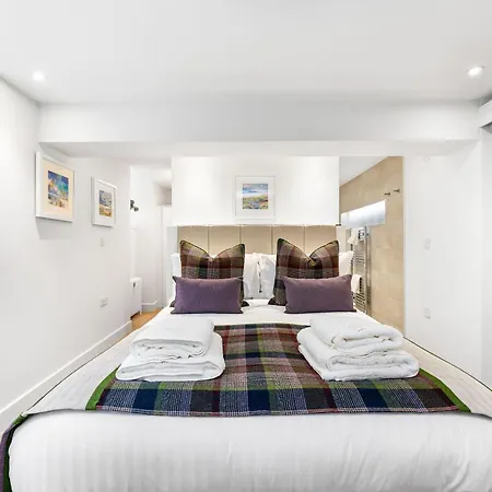 Righ - Luxury West End Artisan Edinburgh