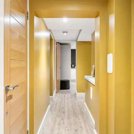 Apartment Righ - Luxury West End Artisan *